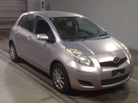 2010 Toyota Vitz KSP90[2]