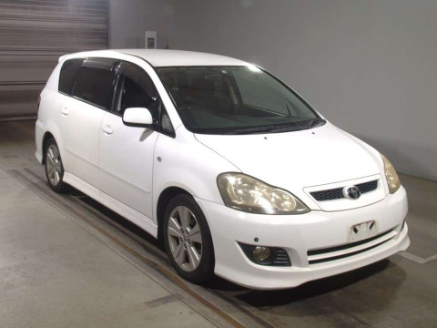 2004 Toyota Ipsum ACM21W[2]