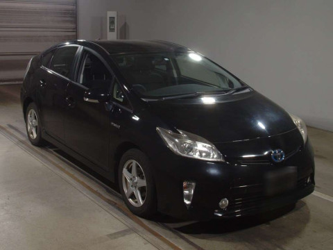 2014 Toyota Prius ZVW30[2]