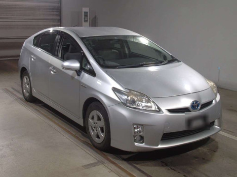 2010 Toyota Prius ZVW30[2]