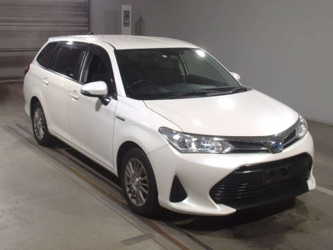 2017 Toyota Corolla Fielder NKE165G[2]