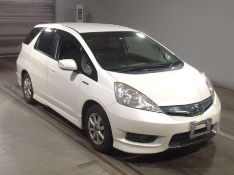 2012 Honda Fit Shuttle Hybrid GP2[2]