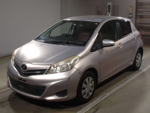 2011 Toyota Vitz NSP130[0]