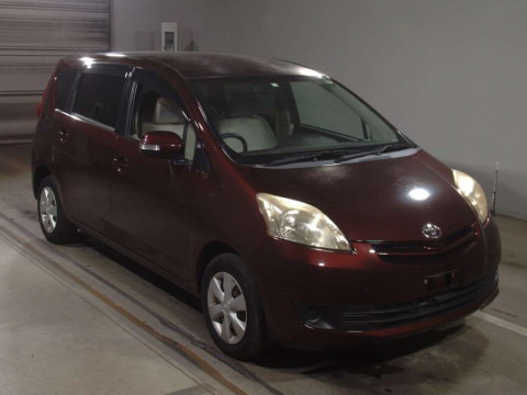 2010 Toyota Passo sette M502E[2]