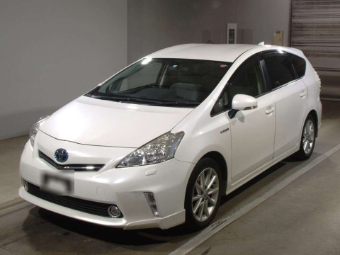 2014 Toyota Prius alpha ZVW40W[0]