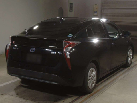 2018 Toyota Prius ZVW50[1]