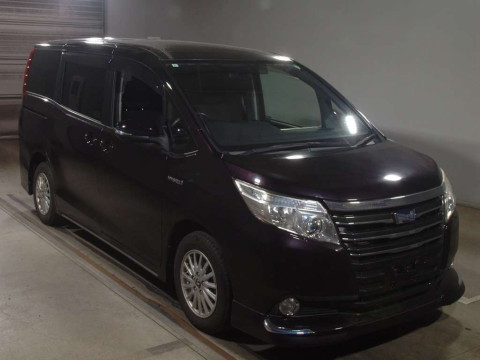 2015 Toyota Noah ZWR80G[2]