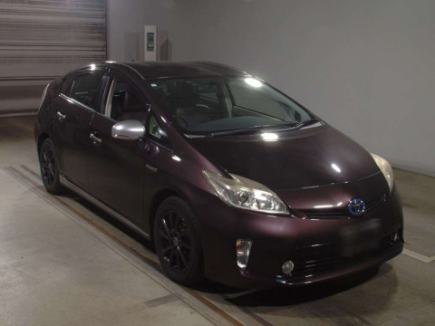 2014 Toyota Prius ZVW30[2]