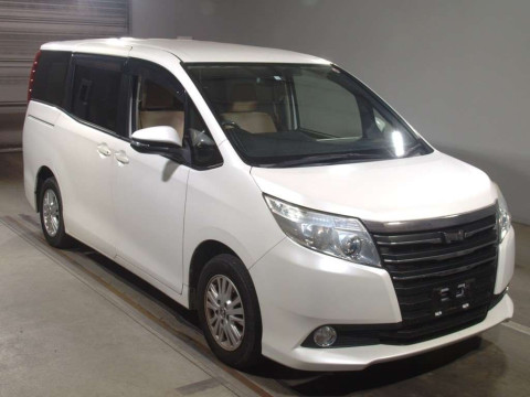 2014 Toyota Noah ZRR80G[2]