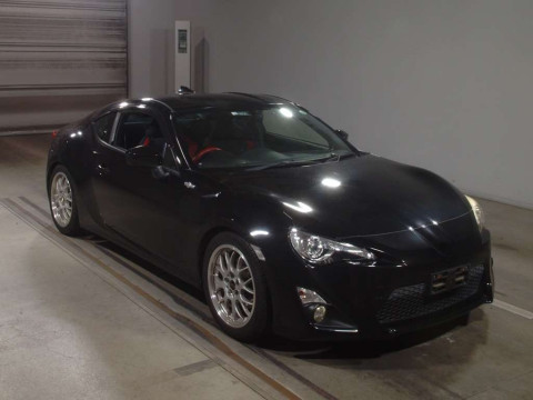 2014 Toyota 86 ZN6[2]