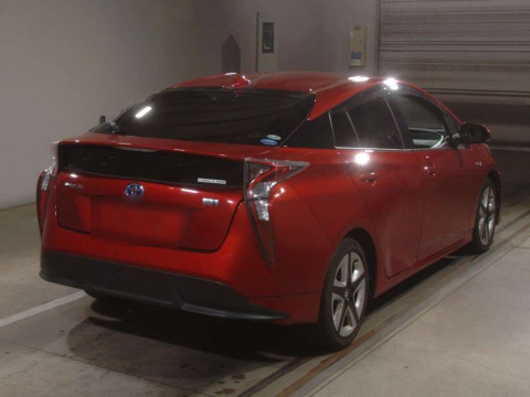 2016 Toyota Prius ZVW50[1]