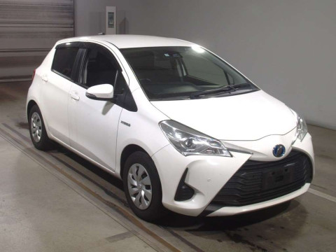 2019 Toyota Vitz NHP130[2]