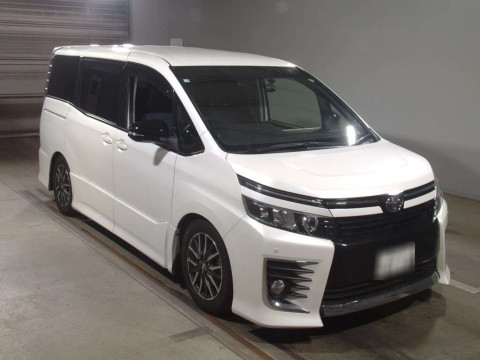 2014 Toyota Voxy ZRR80W[2]