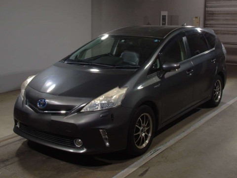 2011 Toyota Prius alpha ZVW40W[0]