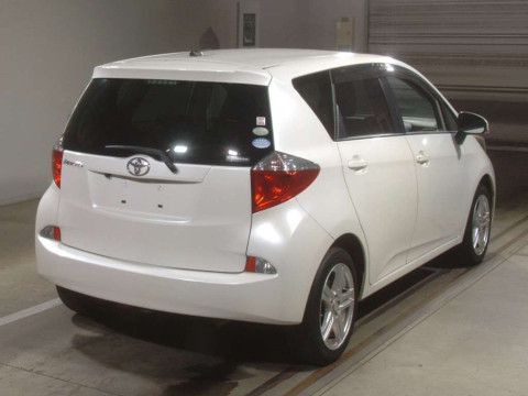 2011 Toyota Ractis NSP120[1]