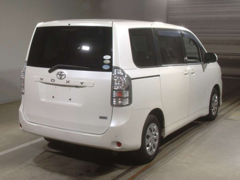 2010 Toyota Voxy ZRR70G[1]