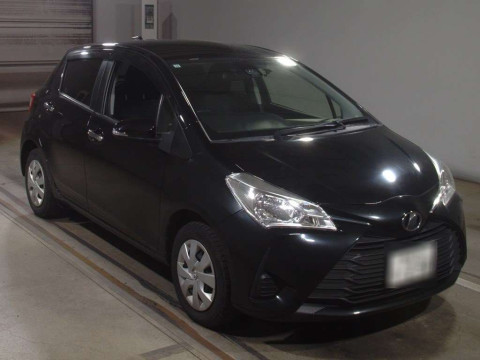 2017 Toyota Vitz KSP130[2]