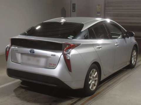 2016 Toyota Prius ZVW55[1]