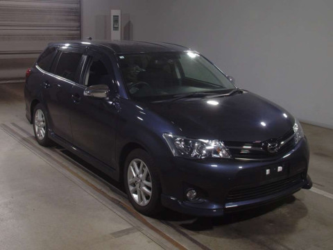 2012 Toyota Corolla Fielder NZE161G[2]