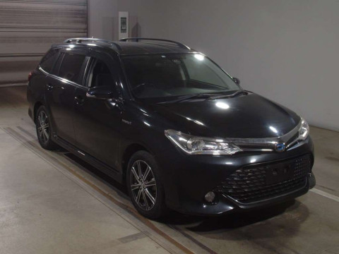 2015 Toyota Corolla Fielder NKE165G[2]