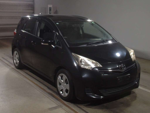 2011 Toyota Ractis NCP120[2]