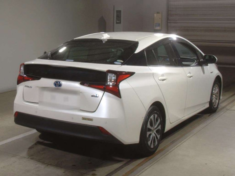 2020 Toyota Prius ZVW51[1]