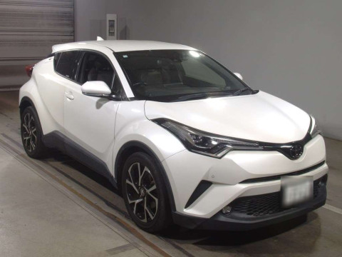 2018 Toyota C-HR NGX10[2]