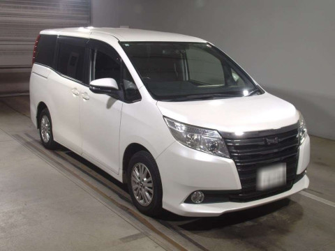 2014 Toyota Noah ZRR80G[2]