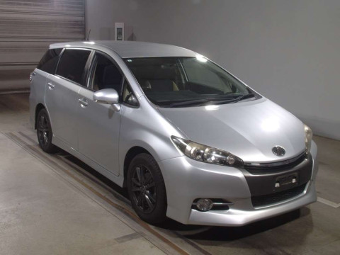 2013 Toyota Wish ZGE20W[2]