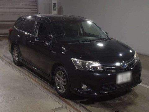 2013 Toyota Corolla Fielder NKE165G[2]