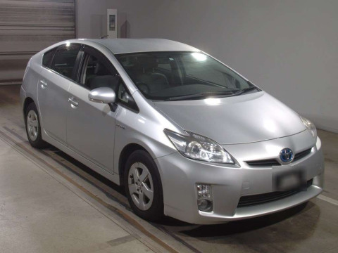 2011 Toyota Prius ZVW30[2]