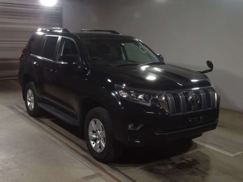 2018 Toyota Land Cruiser Prado GDJ150W[2]