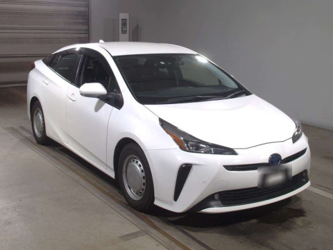 2021 Toyota Prius ZVW55[2]