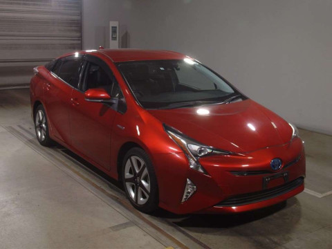 2017 Toyota Prius ZVW51[2]