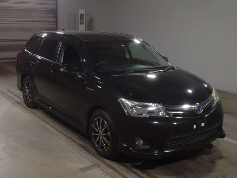 2014 Toyota Corolla Fielder NKE165G[2]