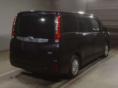 2016 Toyota Noah ZWR80G[1]