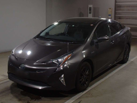 2015 Toyota Prius ZVW55[0]