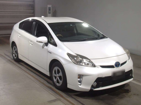 2012 Toyota Prius ZVW30[2]