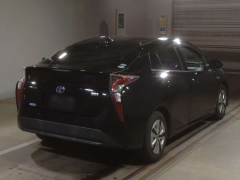 2016 Toyota Prius ZVW51[1]