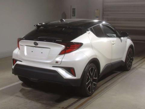 2021 Toyota C-HR NGX10[1]