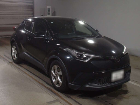 2019 Toyota C-HR NGX10[2]