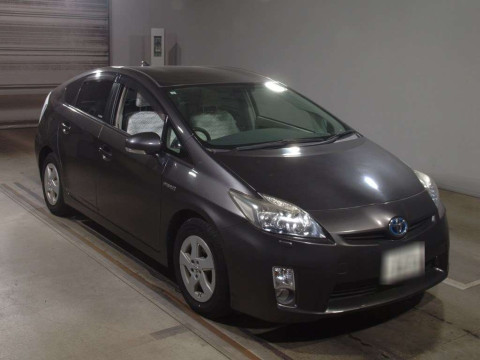 2011 Toyota Prius ZVW30[2]