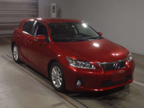 2011 Lexus CT ZWA10[2]