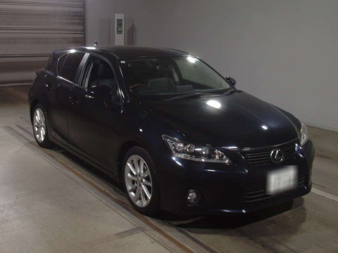 2011 Lexus CT ZWA10[2]