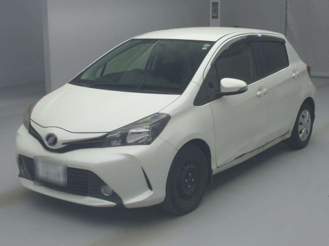 2015 Toyota Vitz NSP130[0]