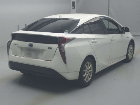 2018 Toyota Prius ZVW50[1]