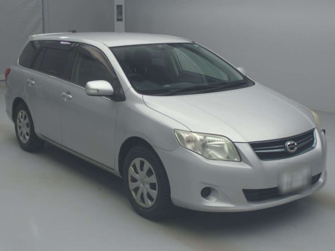 2010 Toyota Corolla Fielder NZE141G[2]