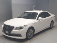 2014 Toyota Crown Hybrid