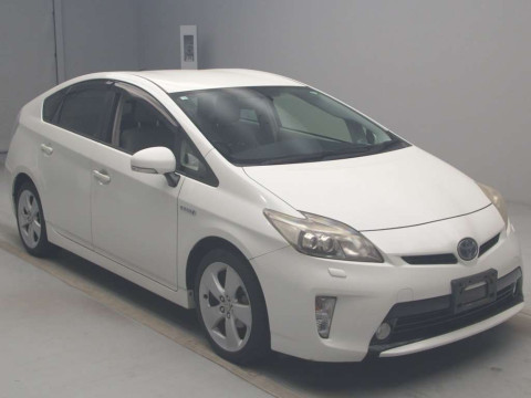 2012 Toyota Prius ZVW30[2]