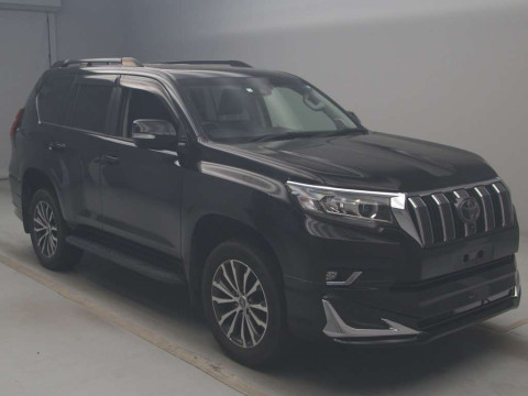 2020 Toyota Land Cruiser Prado TRJ150W[2]